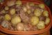 Cartofi noi gratinati cu muschiulet de porc la cuptor in vas roman-3