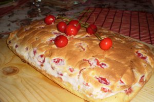 Prajitura cu visine si bezea