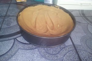 Tort de ciocolata si frisca