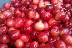 Dulceață asortată (vișine, cireșe, menta)