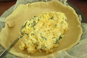 Placinta cu ceapa verde