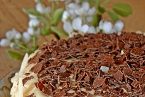 Tort marmorat cu crema de unt de arahide