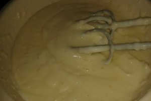 Rulouri cu crema de vanilie