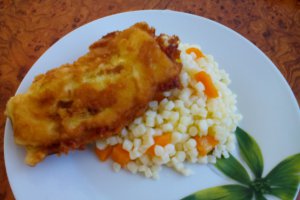 Dovlecei umpluti cu cascaval pane pe pat de cus-cus cu legume