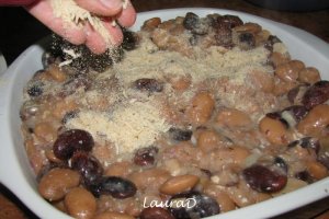 Placinta de fasole cu branza Cheddar si pesmet