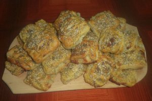 Placinte cu branza si marar la cuptor