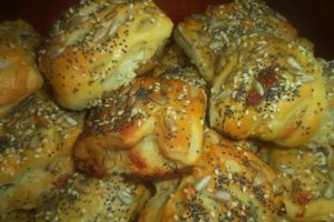 Placinte cu branza si marar la cuptor
