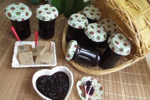 Dulceata de coacaze negre