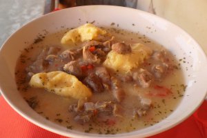 Tocanita din pipote de pui cu galuste