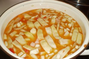 Ciorba de pastai cu sunca taraneasca si tarhon