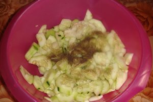 Salata de castraveti cu iaurt