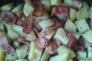 Cartofi cu bacon si cascaval