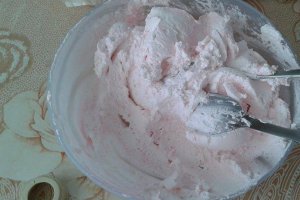 Prajitura cu crema de ciocolata si visine