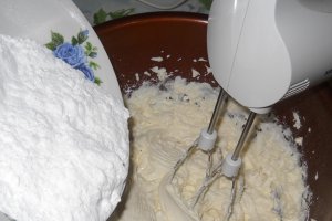 Cheesecake cu jeleu de caise