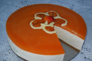 Cheesecake cu jeleu de caise
