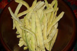 Salata de fasole galbena cu maioneza
