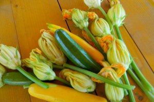 Salata cu zucchini si chorizo
