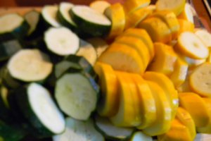 Salata cu zucchini si chorizo