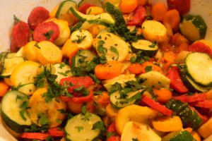 Salata cu zucchini si chorizo