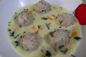 Ciorba de perisoare a la grec