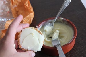 Biscuiti cu mac si lamaie