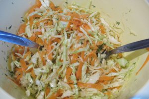 Salata de varza cu morcov si telina