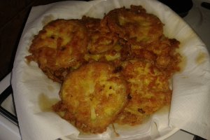 Dovlecei pane cu sos tzatziki