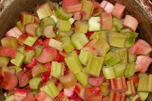 Dulceata de capsuni reteta cu rubarba