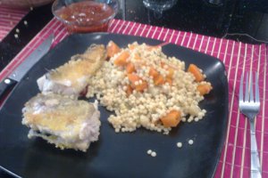 Cuscus cu peste si sos iute-dulceag