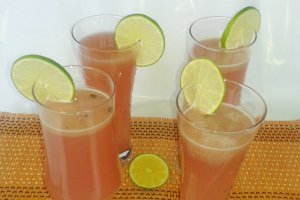 Limonada cu lime si rodie
