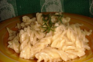 FUSSILI CU BRANZA