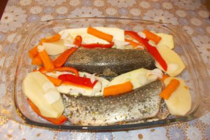 Pastrav cu legume la cuptor