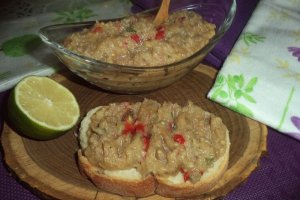 Salata de vinete cu ardei copt si limeta