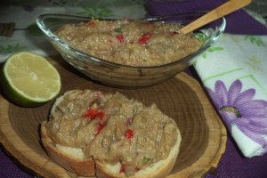 Salata de vinete cu ardei copt si limeta