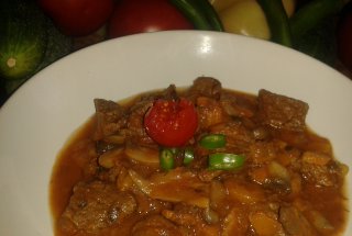 Tocanita cu carne de vita