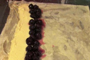 Strudel cu branza si visine