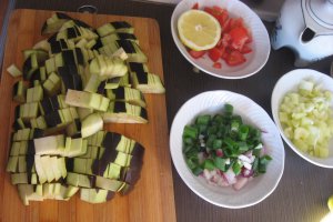 Clatite aperitiv cu vinete