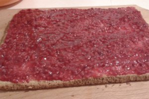 Prajitura cu crema de branza si zmeura - Reteta nr. 400