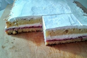 Prajitura cu crema de branza si zmeura - Reteta nr. 400