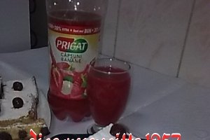 Prajitura cu visine.
