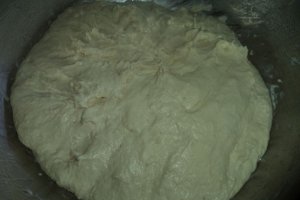 Trandafiri de post cu dulceata de gutui si seminte de canepa