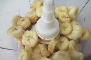 Foietaj cu crema banane si nutella
