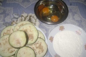 Vinete pane umplute cu brânză sarată