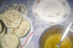 Vinete pane umplute cu brânză sarată