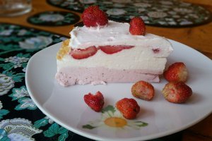 Cheesecake cu capsuni