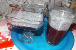 Budinca de chia cu fructe