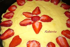 Tarta cu capsuni Rocsi