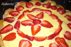 Tarta cu capsuni Rocsi