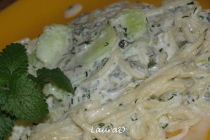 Spaghete cu sos acrisor
