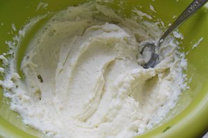 Rasturnata cu visine si crema de lime